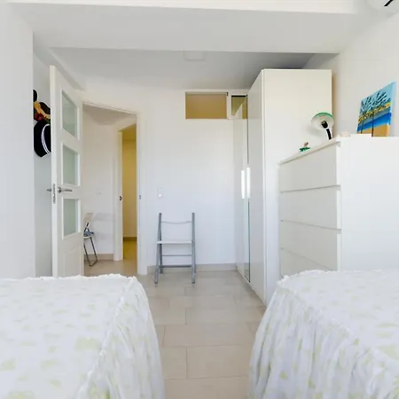 Apartmán With Direct Sea Promenade Access