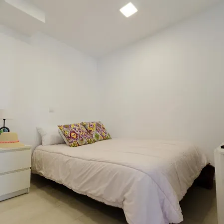 With Direct Sea Promenade Access Apartment
