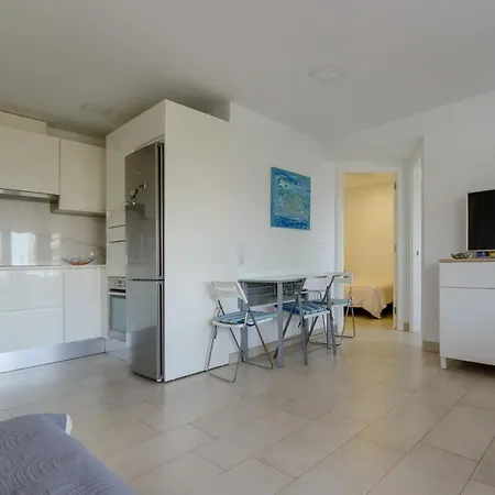 With Direct Sea Promenade Access Apartment *