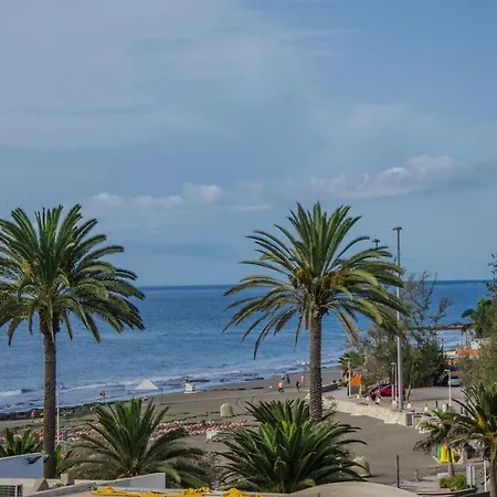 With Direct Sea Promenade Access